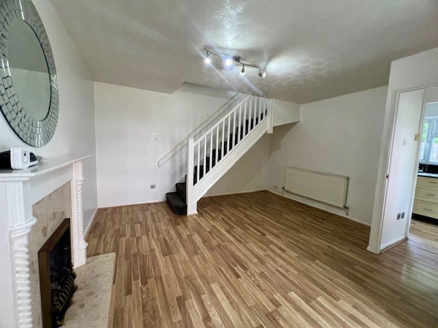Property photo 2 of 7 Living Room