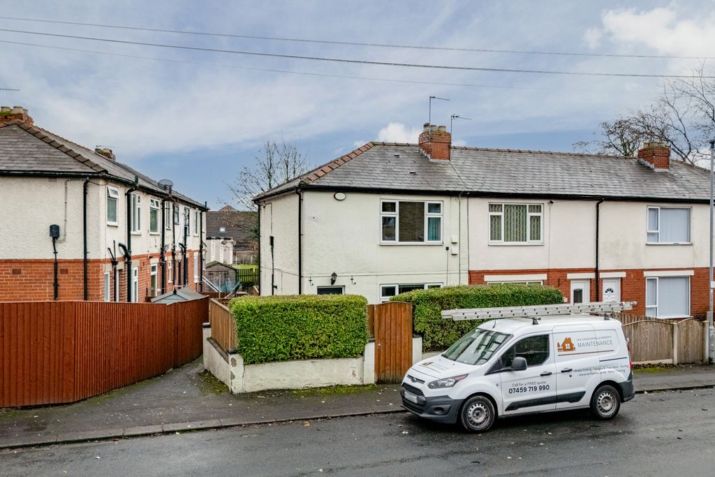 Property photo 1 of 13 2Â Bedroom End Terrace For Sale