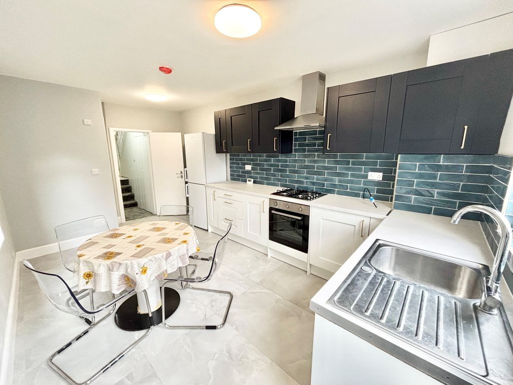 Property photo 1 of 10 Image