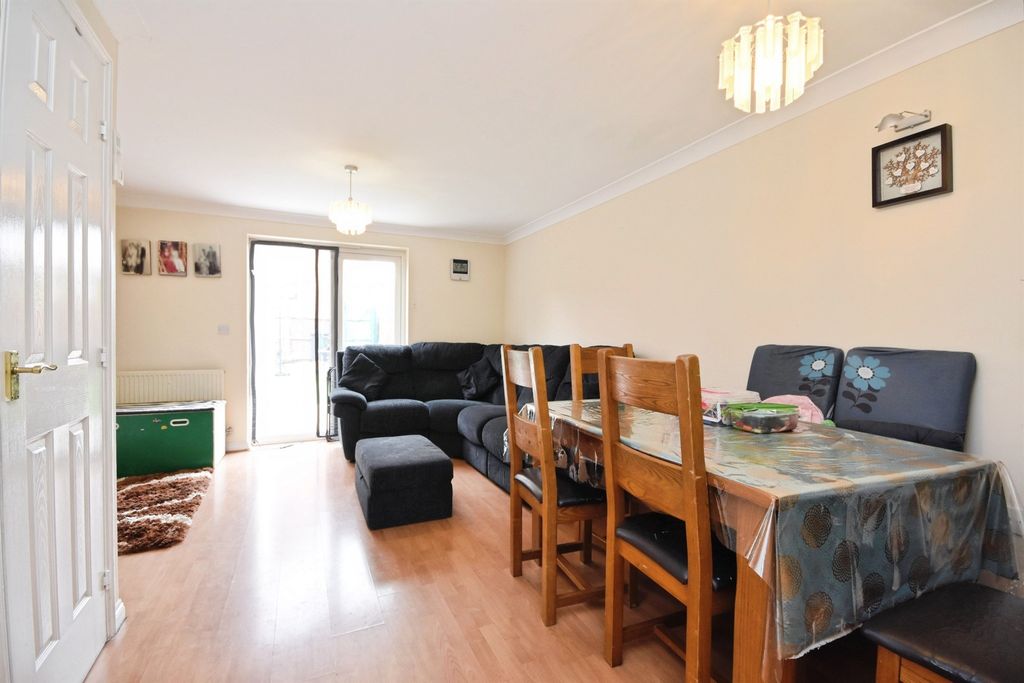 Property photo 3 of 15