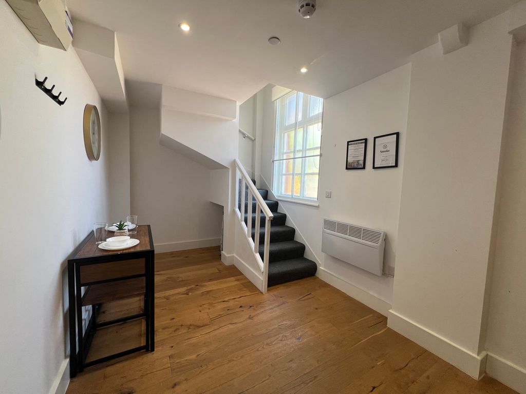Property photo 3 of 7 Img_5203