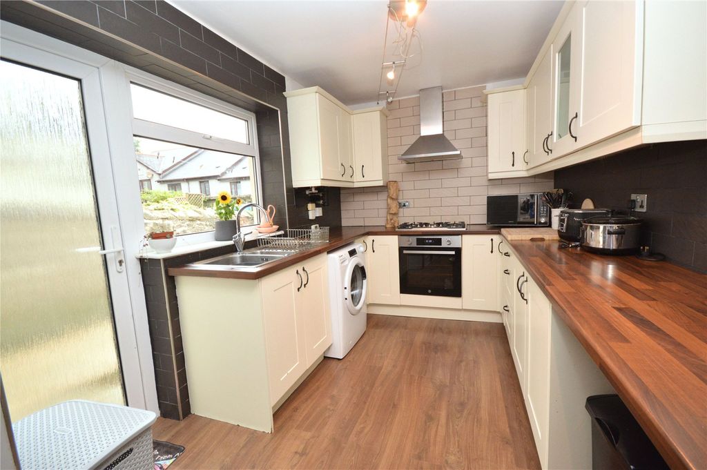 Property photo 2 of 13 Picture No. 14