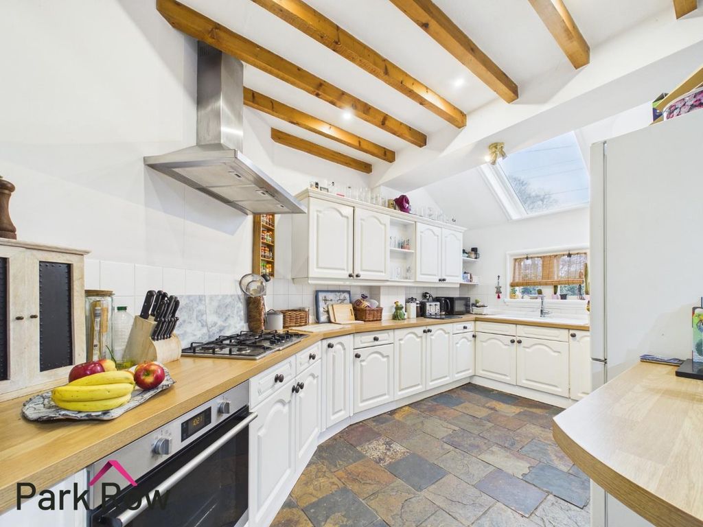 Property photo 3 of 27 Kitchen / Dining Room