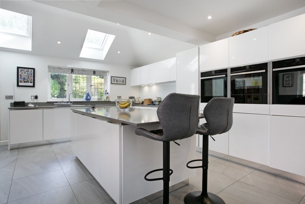 Property photo 2 of 15 Kitchen