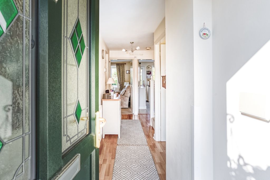 Property photo 3 of 28 Photo 11