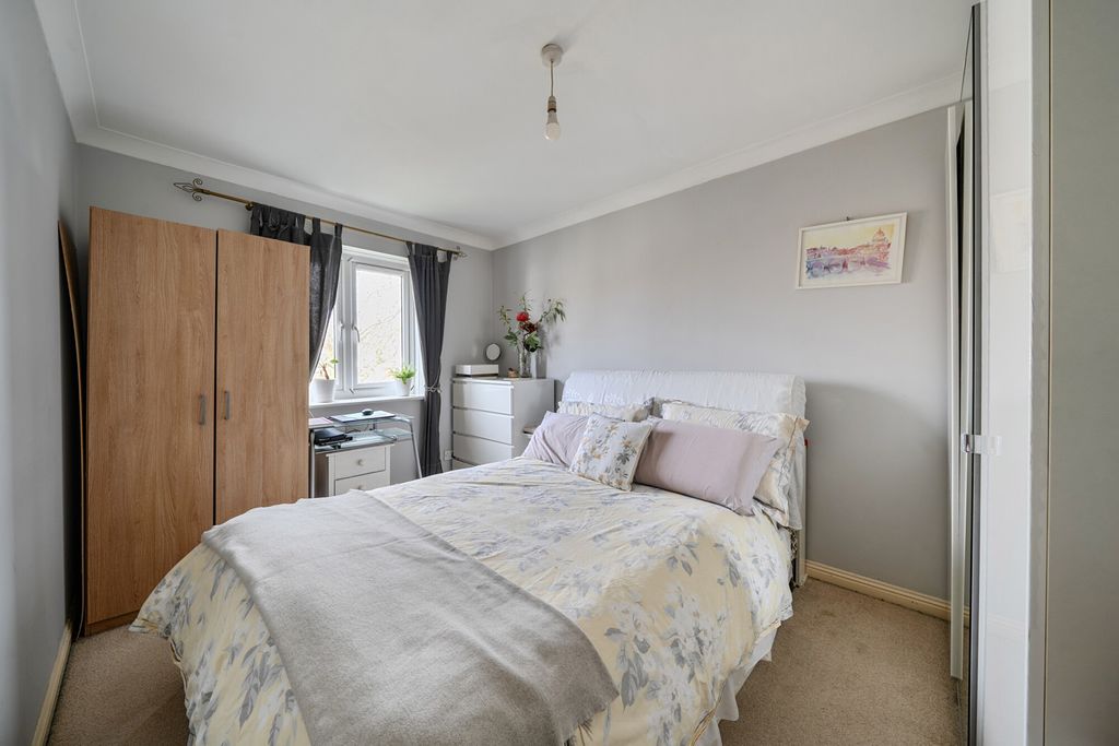 Property photo 3 of 15 Bedroom 1