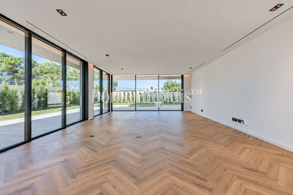 Property photo 3 of 47
