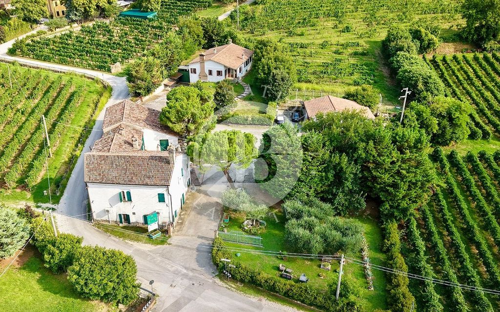 Property photo 3 of 46