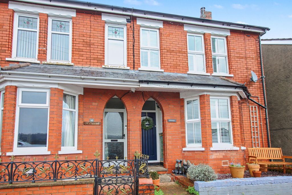 Property photo 1 of 24