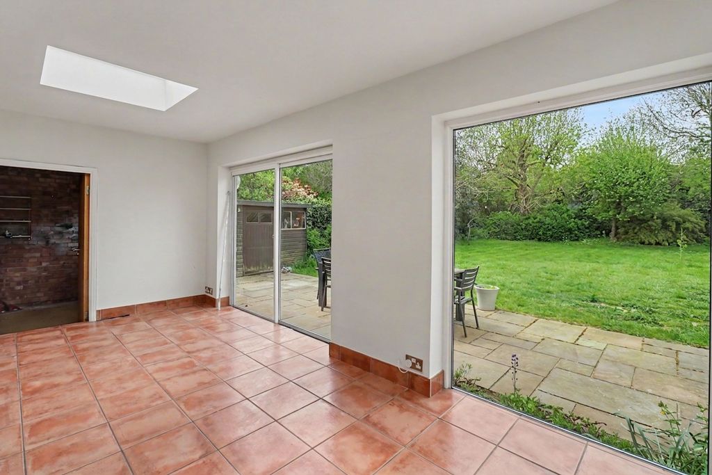 Property photo 3 of 19