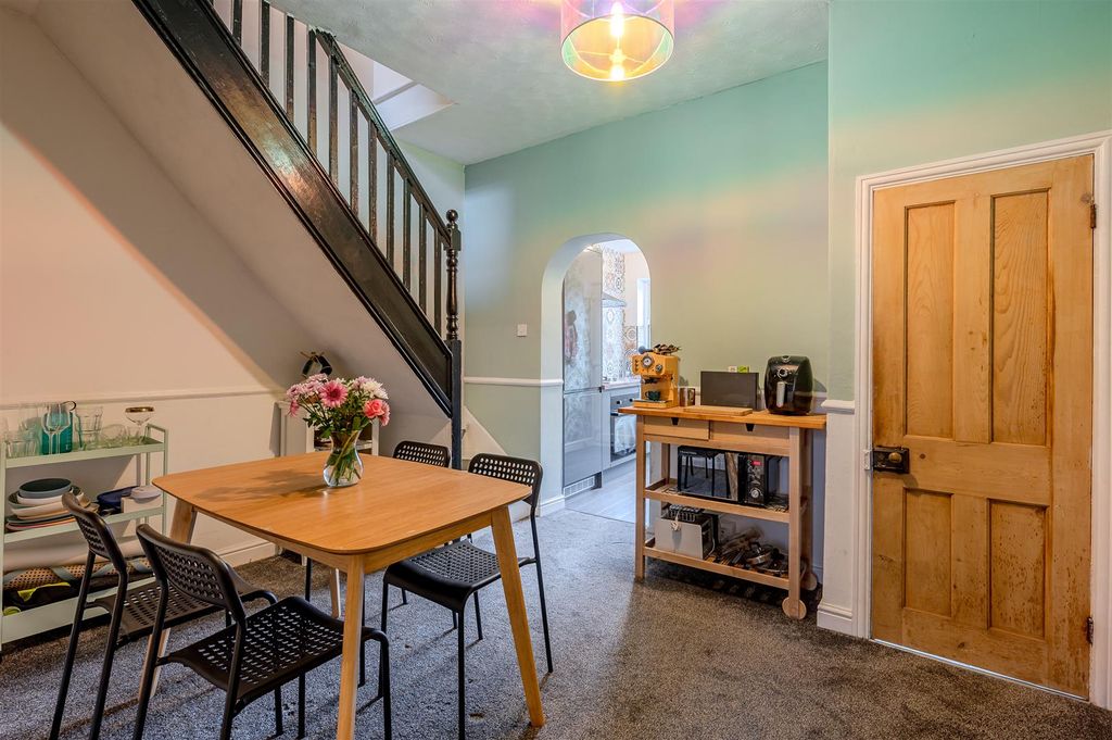 Property photo 3 of 15 Dining Room