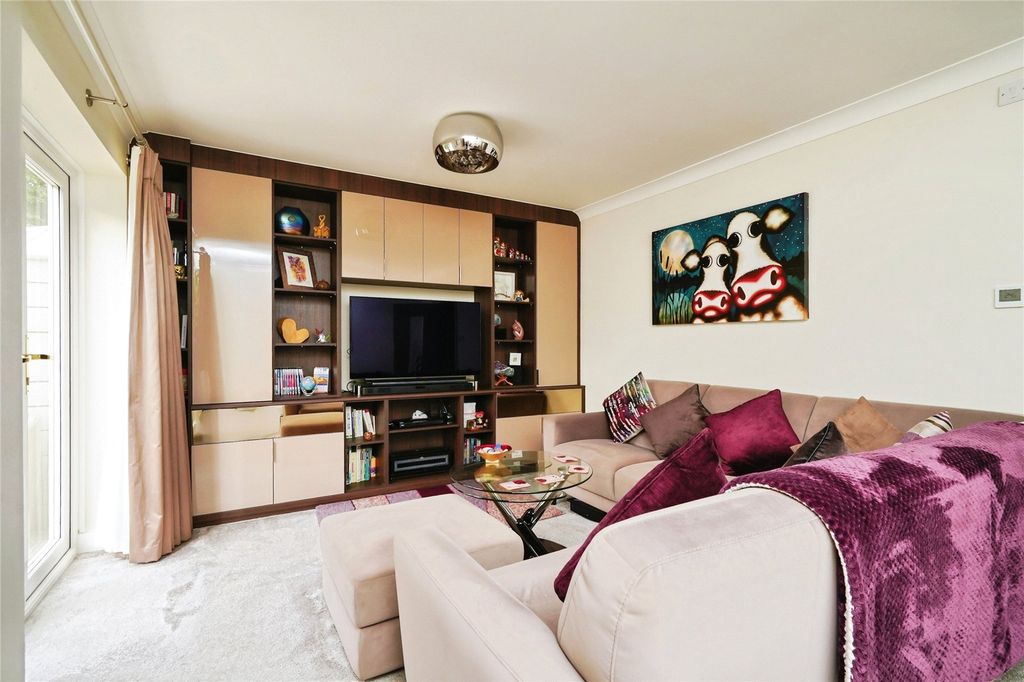 Property photo 3 of 16 Picture No. 08