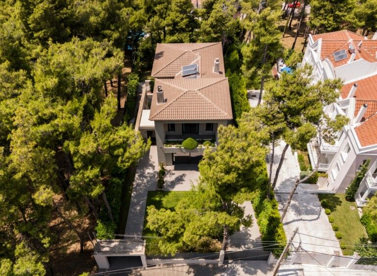 Property photo 2 of 30