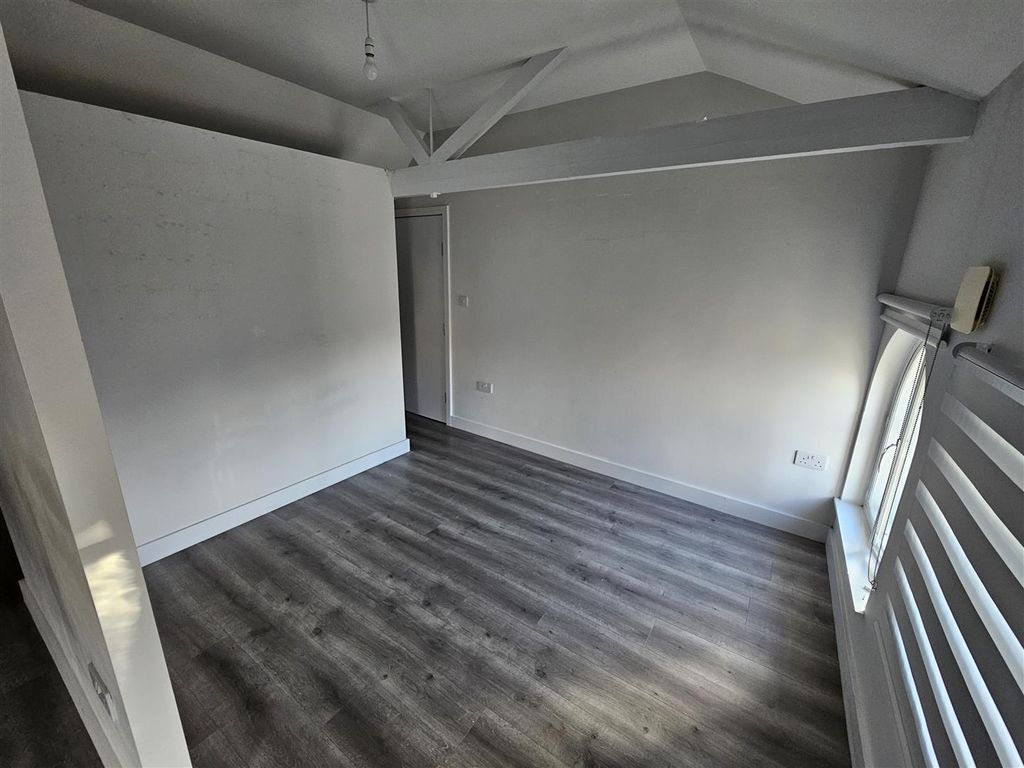 Property photo 3 of 5 20260311_124343.Jpg