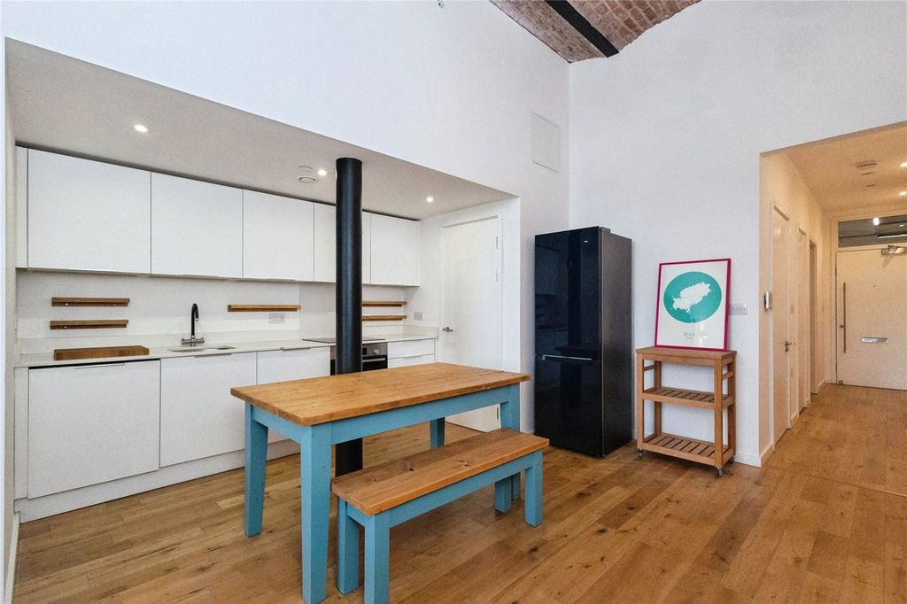 Property photo 3 of 19 Picture No. 13