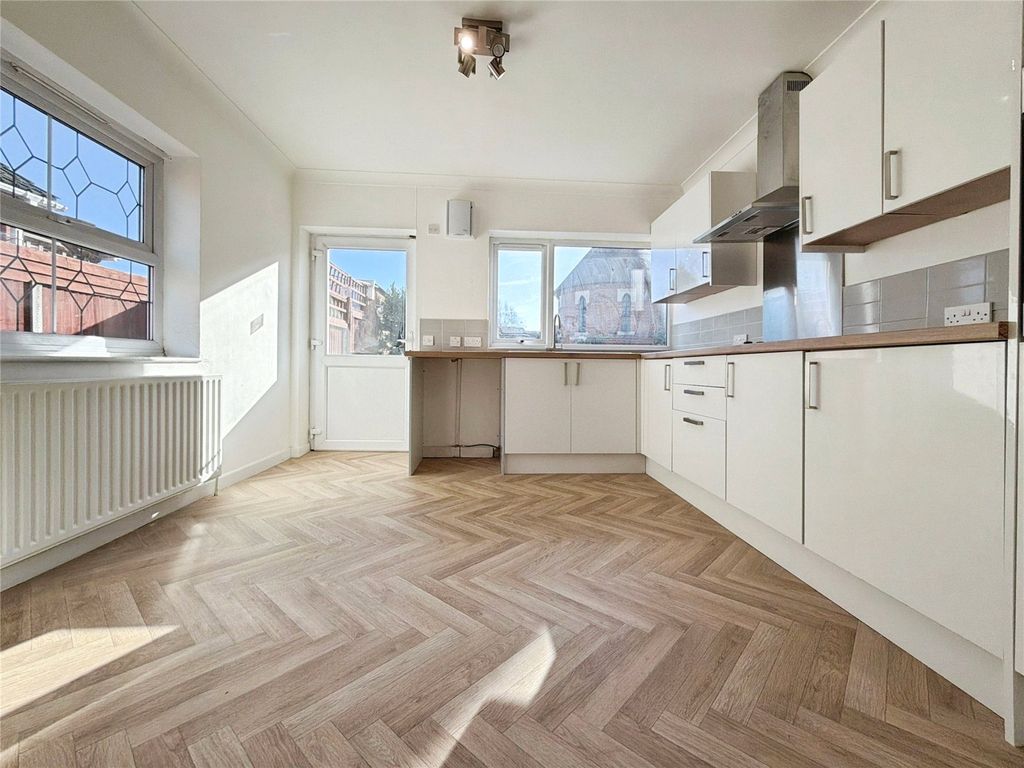 Property photo 2 of 14 Kitchen/Dining Room