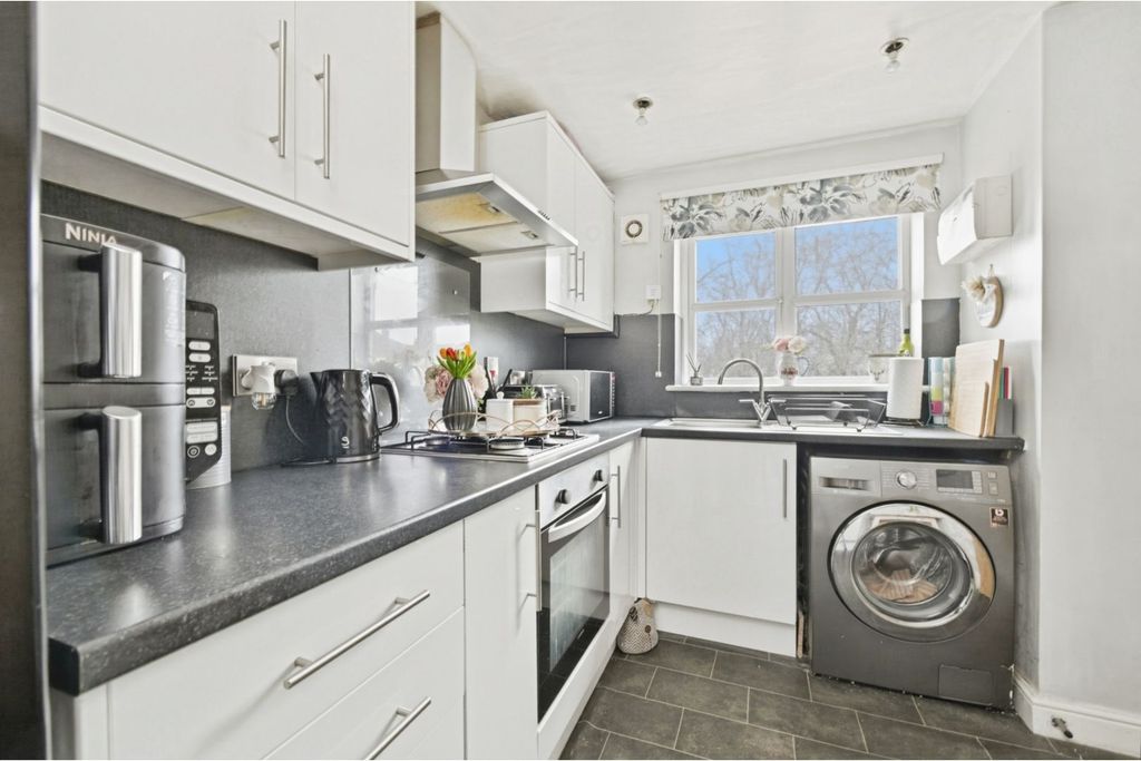 Property photo 3 of 15 Kitchen