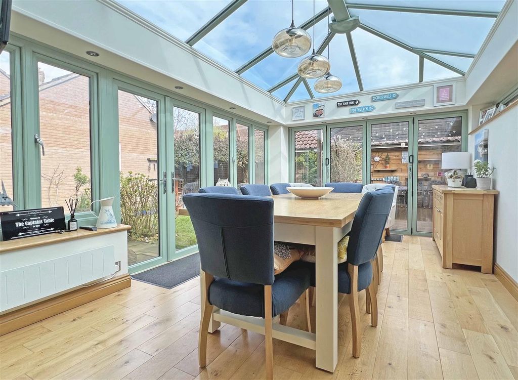 Property photo 2 of 28 Orangery.Jpg