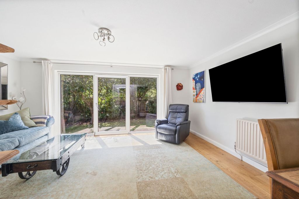 Property photo 3 of 19