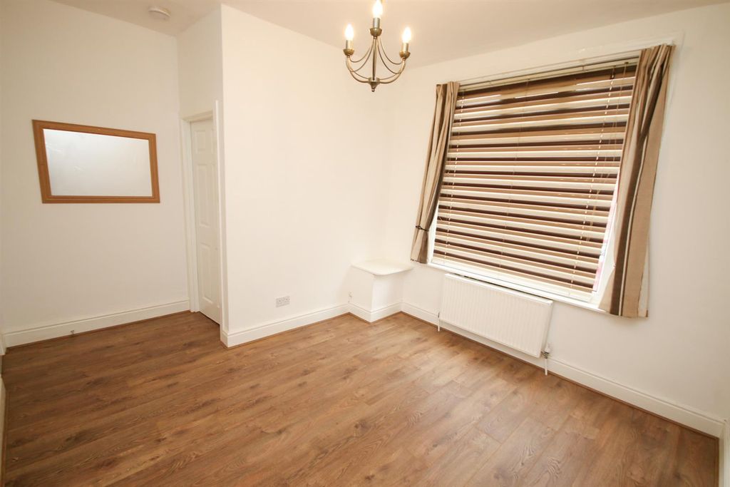 Property photo 2 of 17 Img_5374.Jpg
