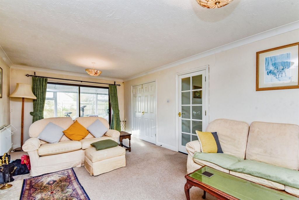 Property photo 3 of 17