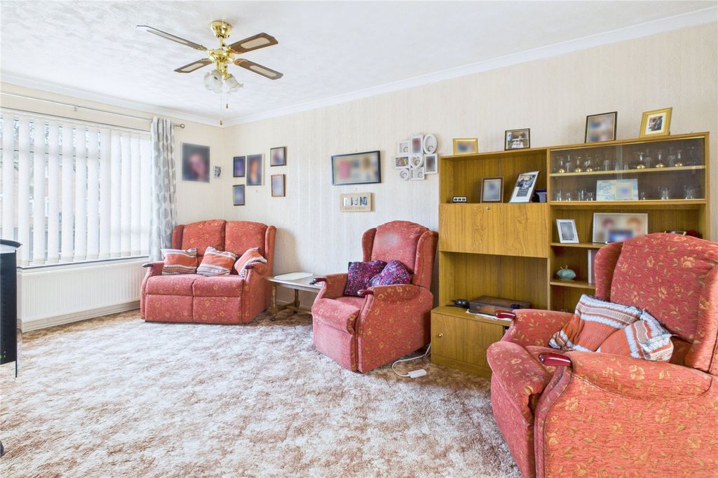 Property photo 2 of 15 Picture No. 04