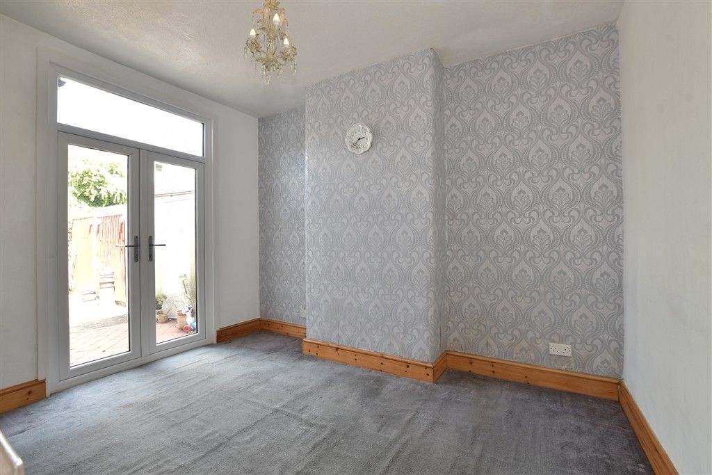 Property photo 3 of 18 Dining Room