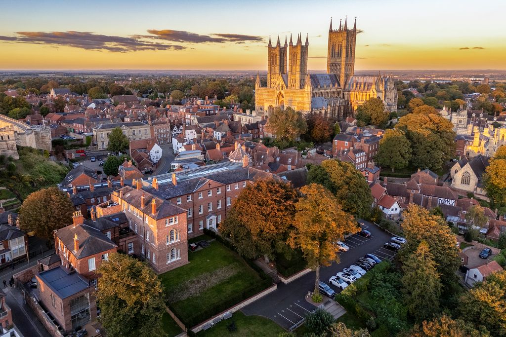 Property photo 1 of 39 26