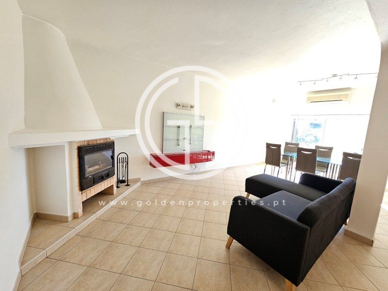 Property photo 1 of 30