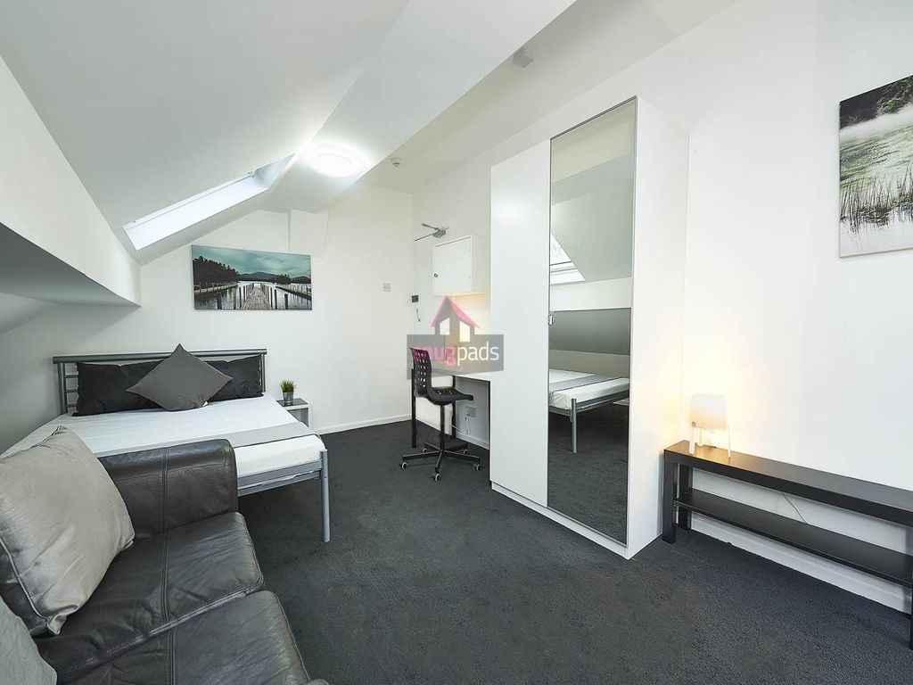 Property photo 1 of 6 1