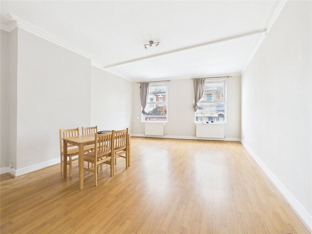 Property photo 1 of 10 Picture No. 04