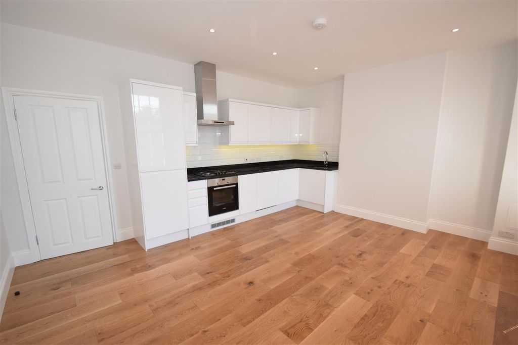 Property photo 2 of 9 064.Jpg