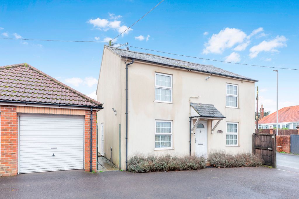 Property photo 1 of 11