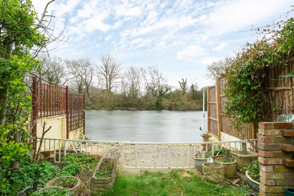 Property photo 2 of 17 Photo 19