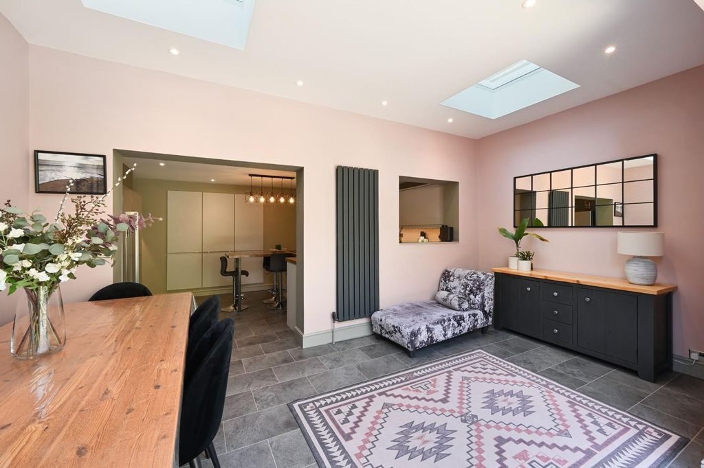 Property photo 3 of 14 Hamilton Avenue,