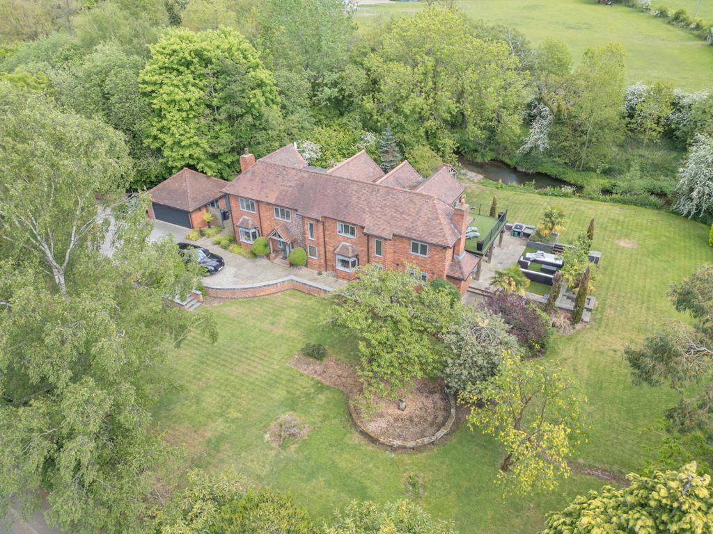 Property photo 1 of 77