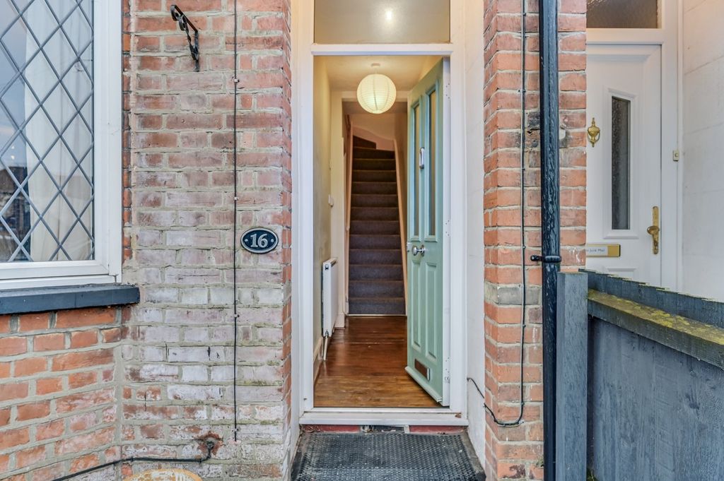 Property photo 2 of 24