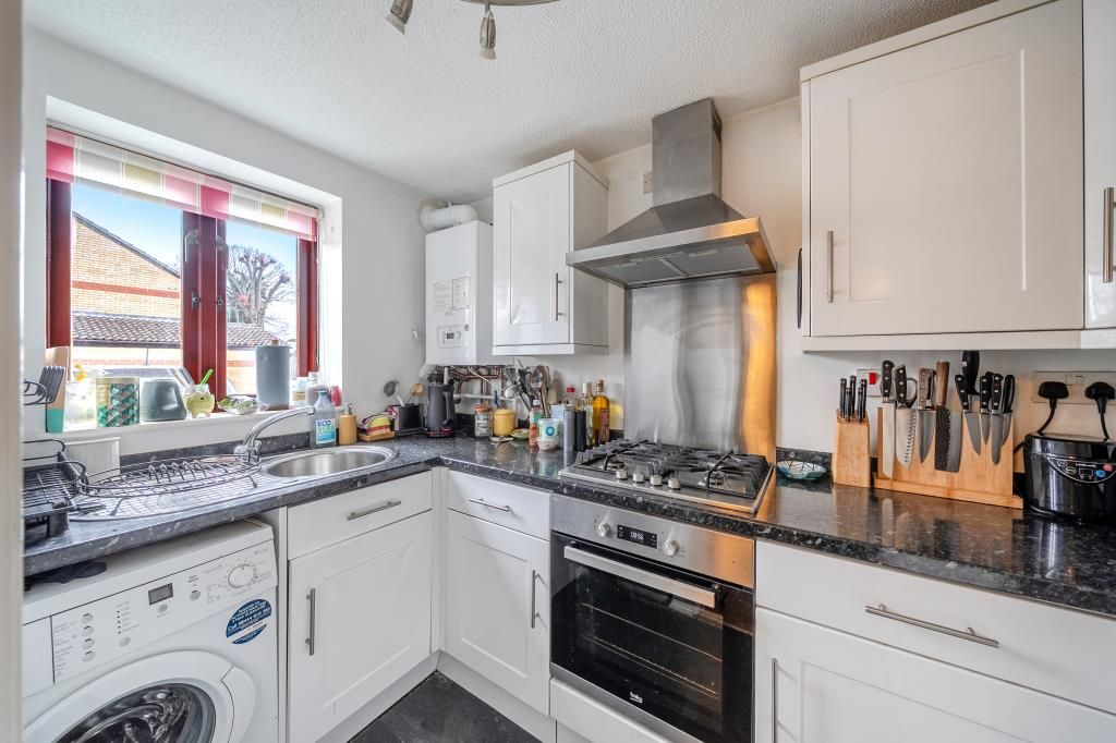 Property photo 2 of 17 Kitchen