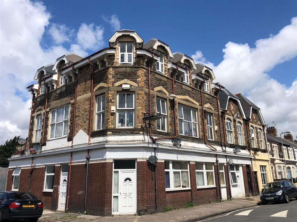 Property photo 1 of 8 Front