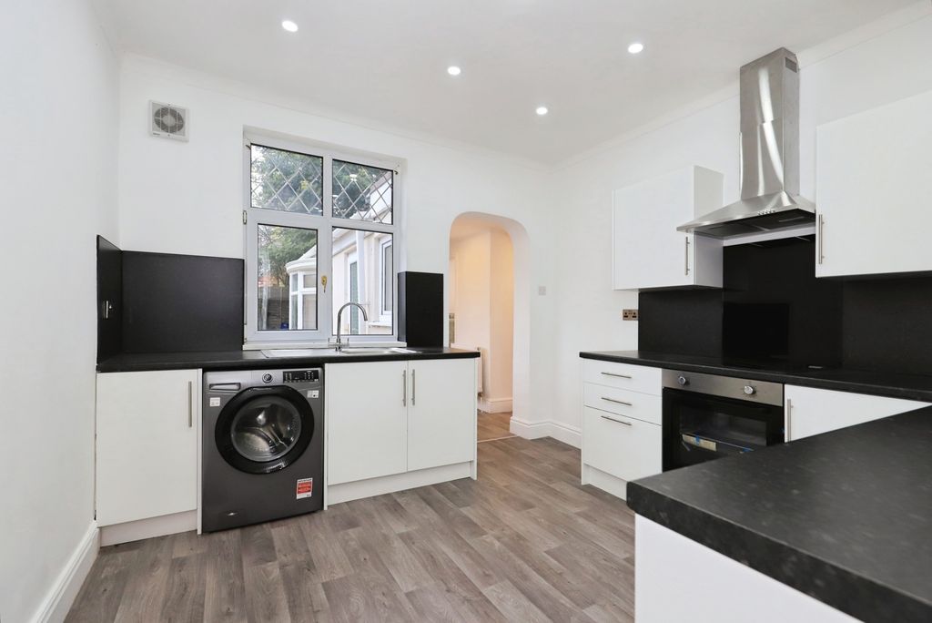 Property photo 2 of 13 Kitchen