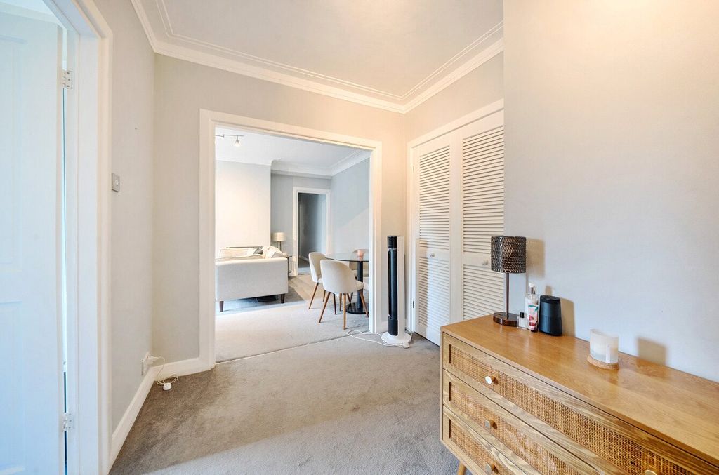 Property photo 3 of 12 1342192-8-68A7316...
