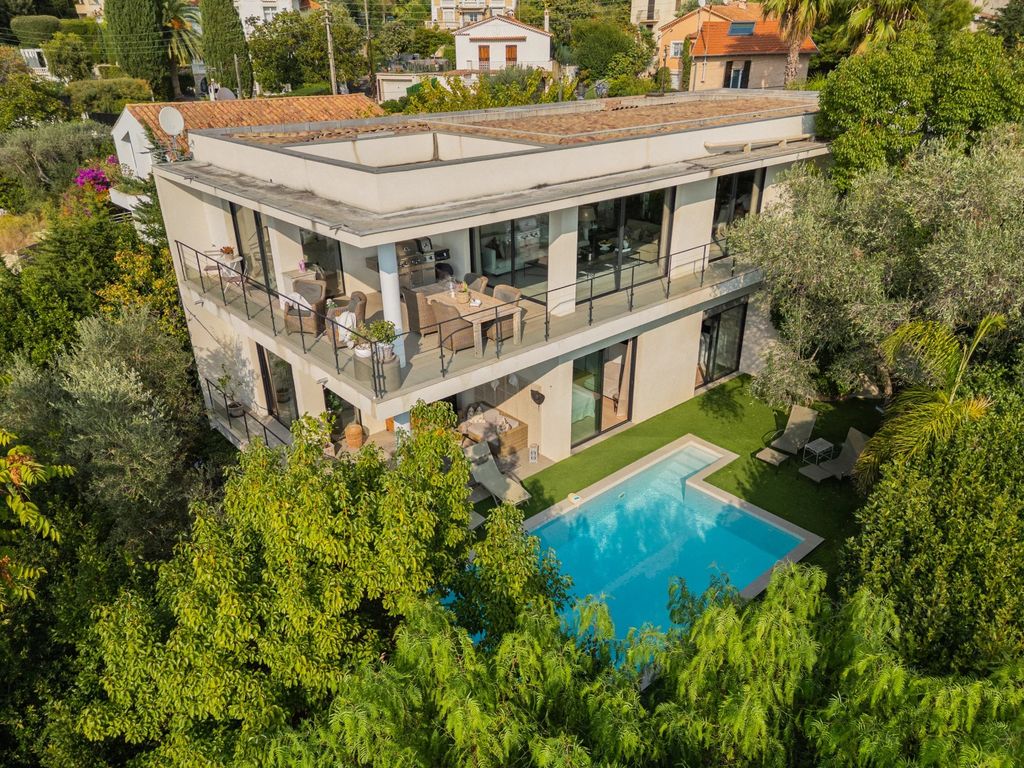 Property photo 1 of 31