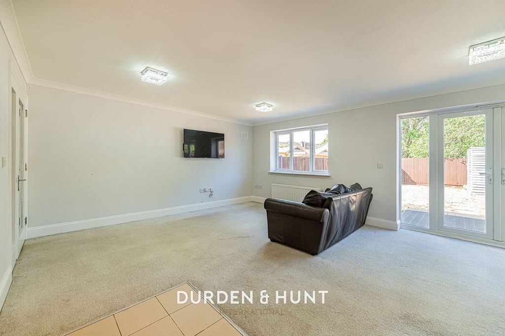 Property photo 3 of 22