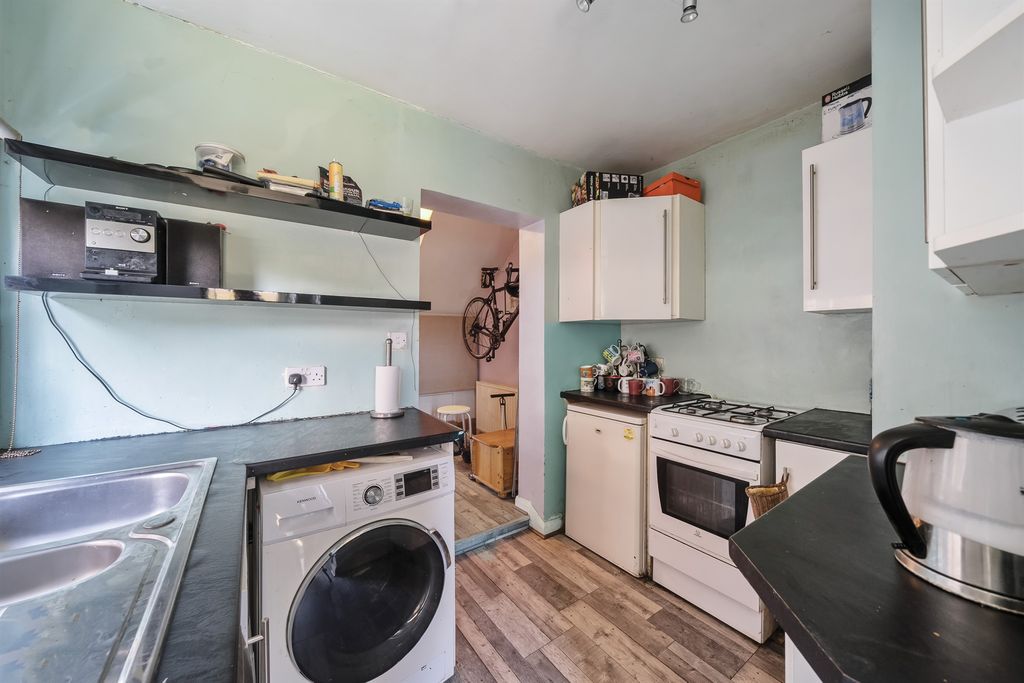 Property photo 2 of 13