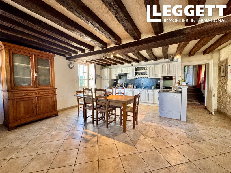 Property photo 2 of 10