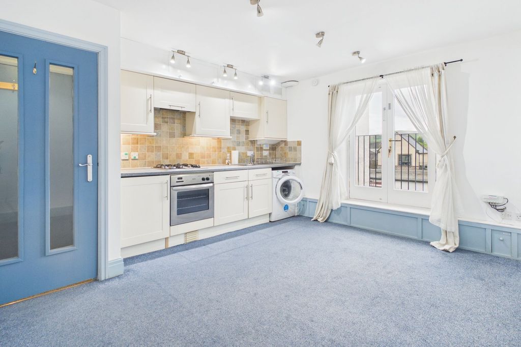 Additional image 2 of 2 bed flat to rentFlat 1, 141 Highgate, Kendal LA9