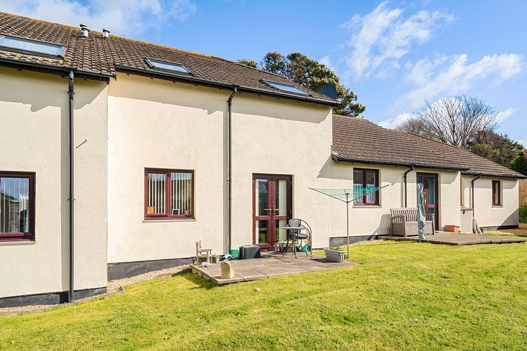 Property photo 2 of 18 1433949-6-69c3E61E5A195-Arw-1
