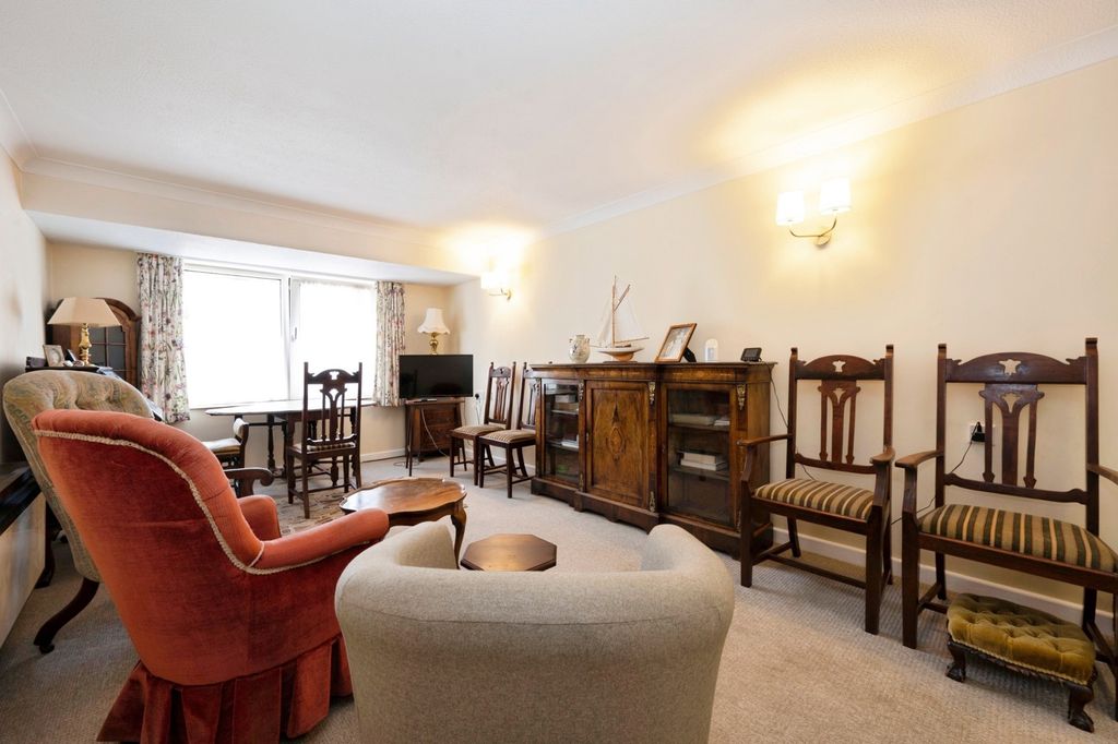 Property photo 2 of 12 Pbox-Img.Jpg