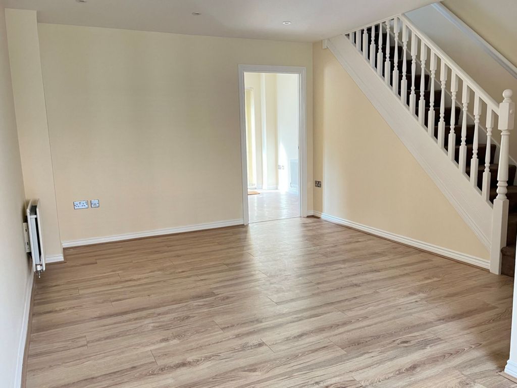 Property photo 3 of 16 Photo 7