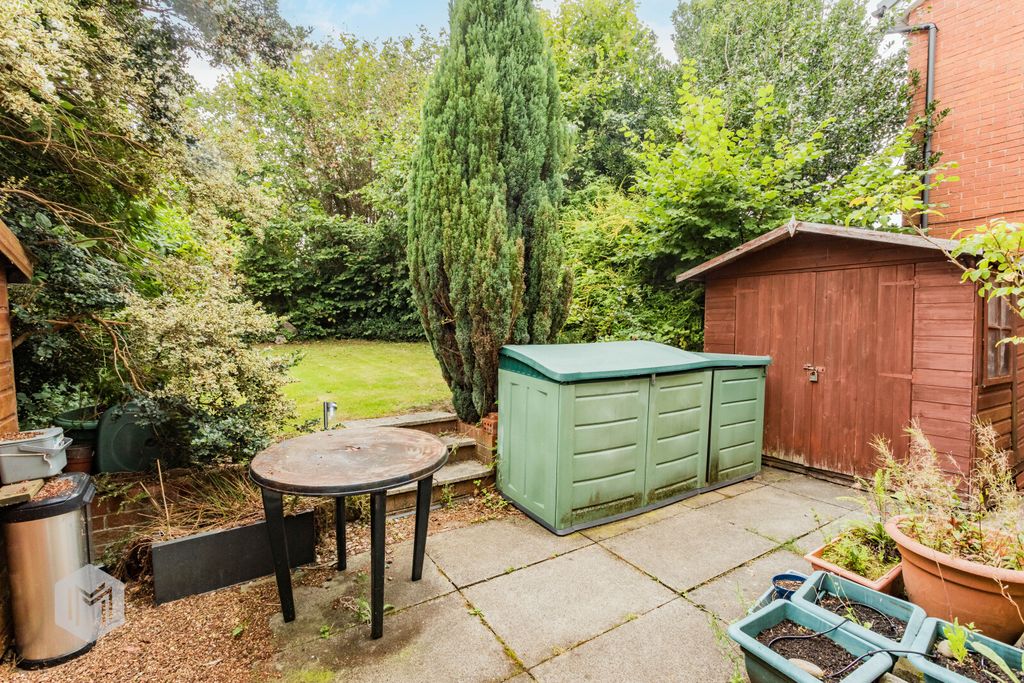 Property photo 2 of 20 Picture No. 11